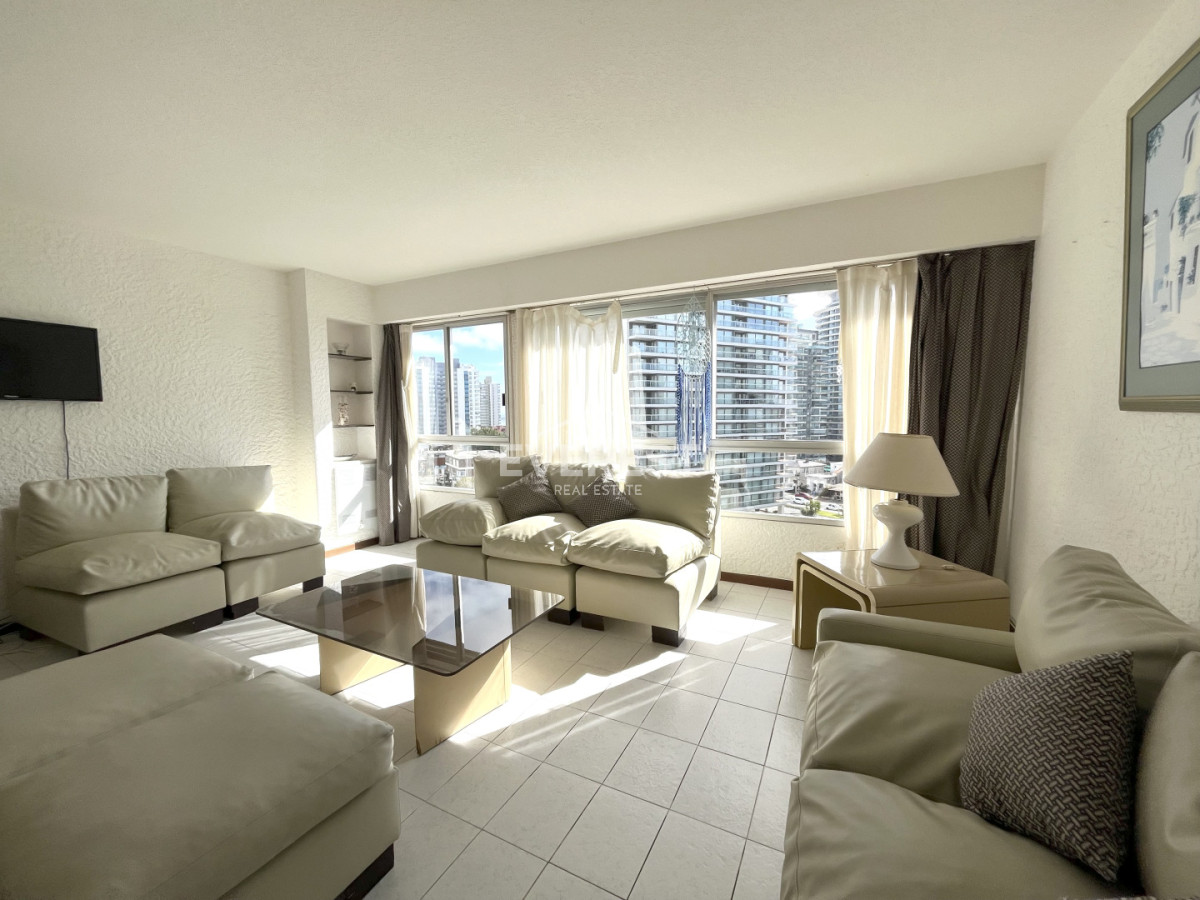 Apartamento en Playa Brava, propiedad 267843 -Imagen 2
