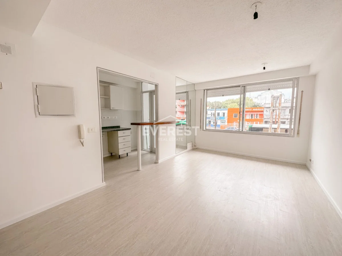 Apartamento en Tres Cruces, propiedad 301169 -Imagen 2