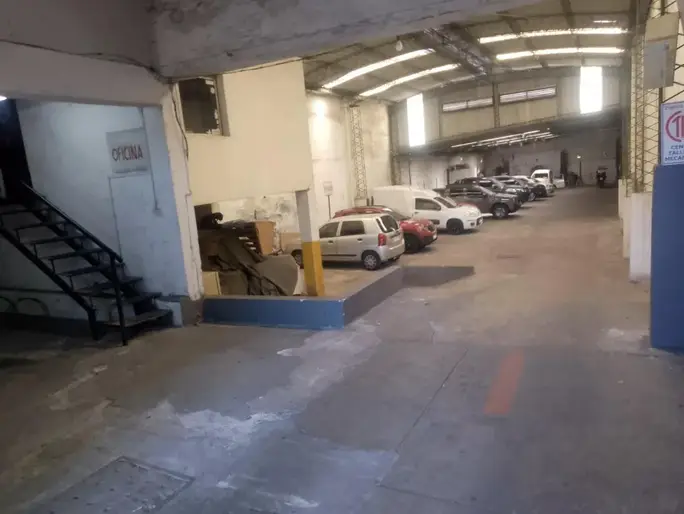 Depósito Comercial en Venta Ideal Inversión Inmobiliaria Emprendimiento Buceo