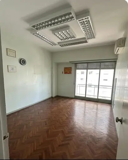 Venta De Apartamento En El Centro, 2 Dormitorios Y Muy Luminoso