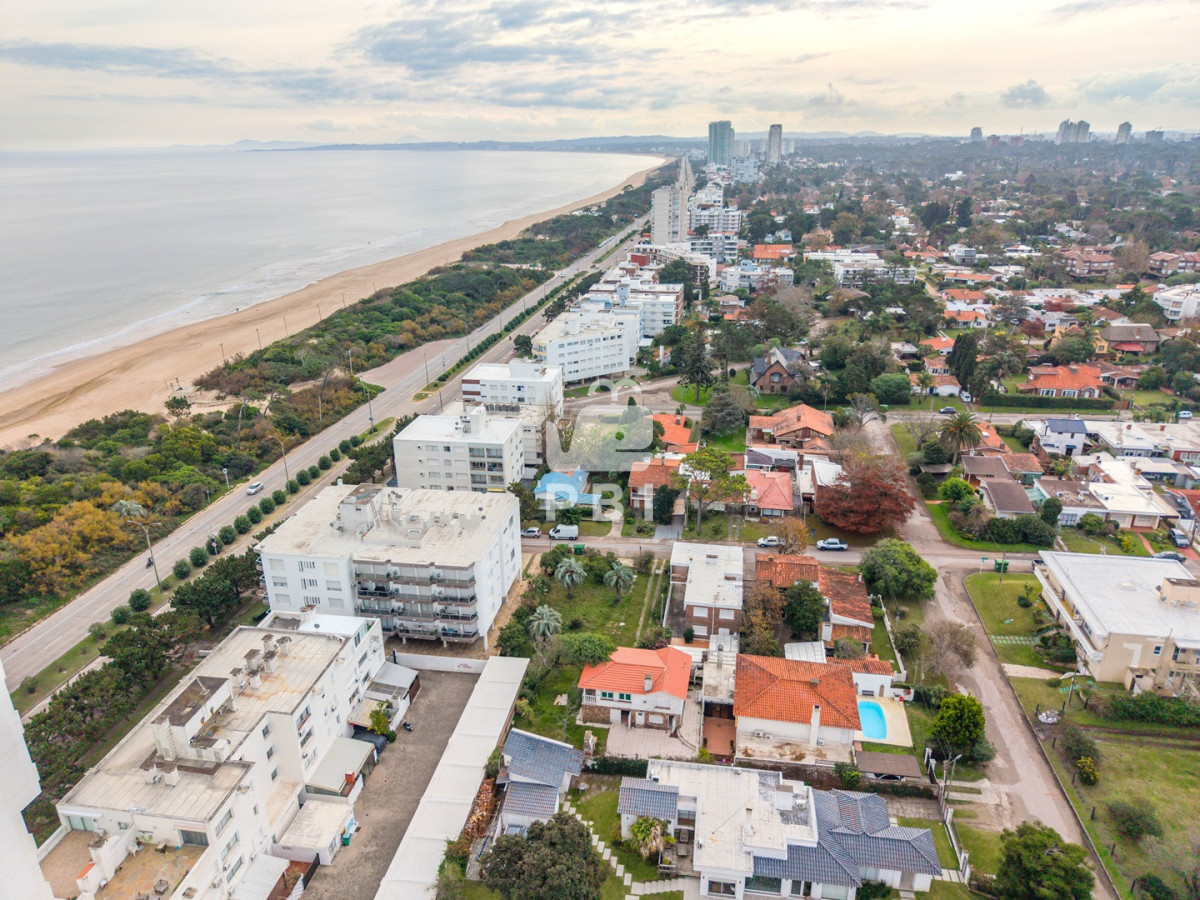 Casa en Playa Mansa, propiedad 272205 -Imagen 3