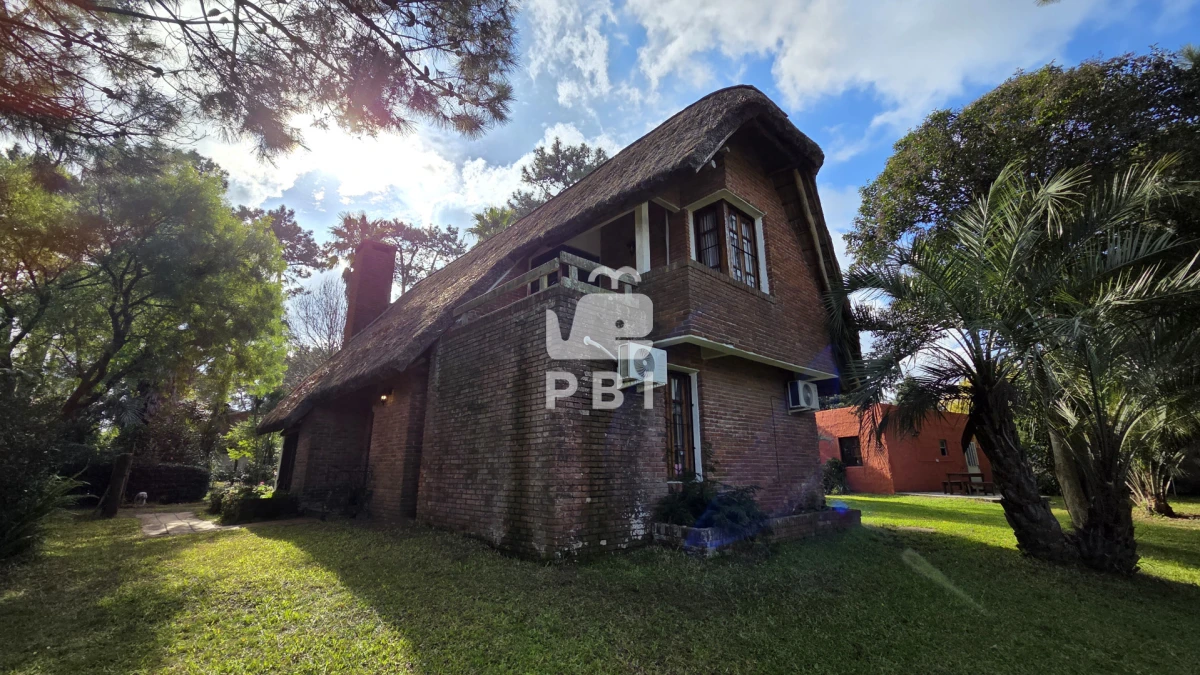 Casa en Pinares, propiedad 274468 -Imagen 1