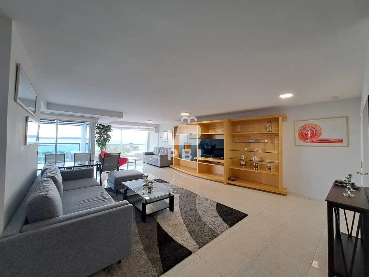 Apartamento en Playa Mansa, propiedad 62621 -Imagen 4