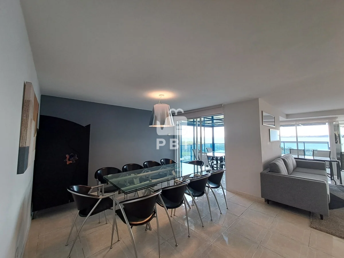Apartamento en Playa Mansa, propiedad 62621 -Imagen 7