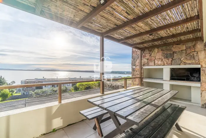 Apartamento en el Lomo De La Ballena  2 dormitorios -  Quartier Punta Ballena - Ref : PBI81