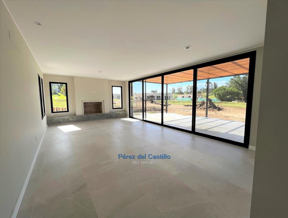 Casa en Barrios Privados, propiedad 271756 -Imagen 1