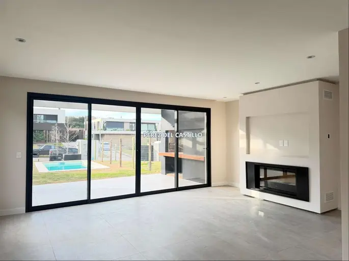 Venta Casa Barrio Parques 4 Dormitorios 3 Baños Garaje