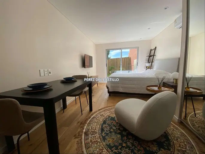 Venta Apartamento Carrasco Monoambiente 1 Baño Garaje