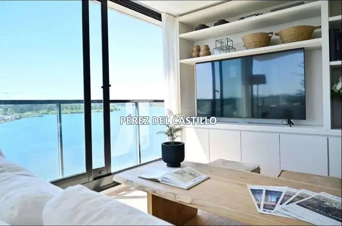 Venta Apartamento con vista al lago Barra de Carrasco 1 Dormitorio 1 Baño Garaje