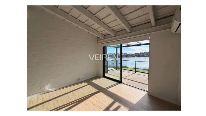 MONOAMBIENTE CON VISTA AL LAGO EN LAWA