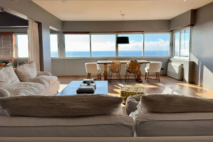 APARTAMENTO FRENTE AL MAR