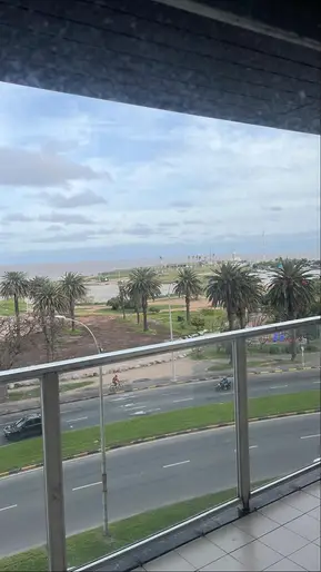 Venta apartamento 3 dormitorios Rambla Punta Carretas con garaje