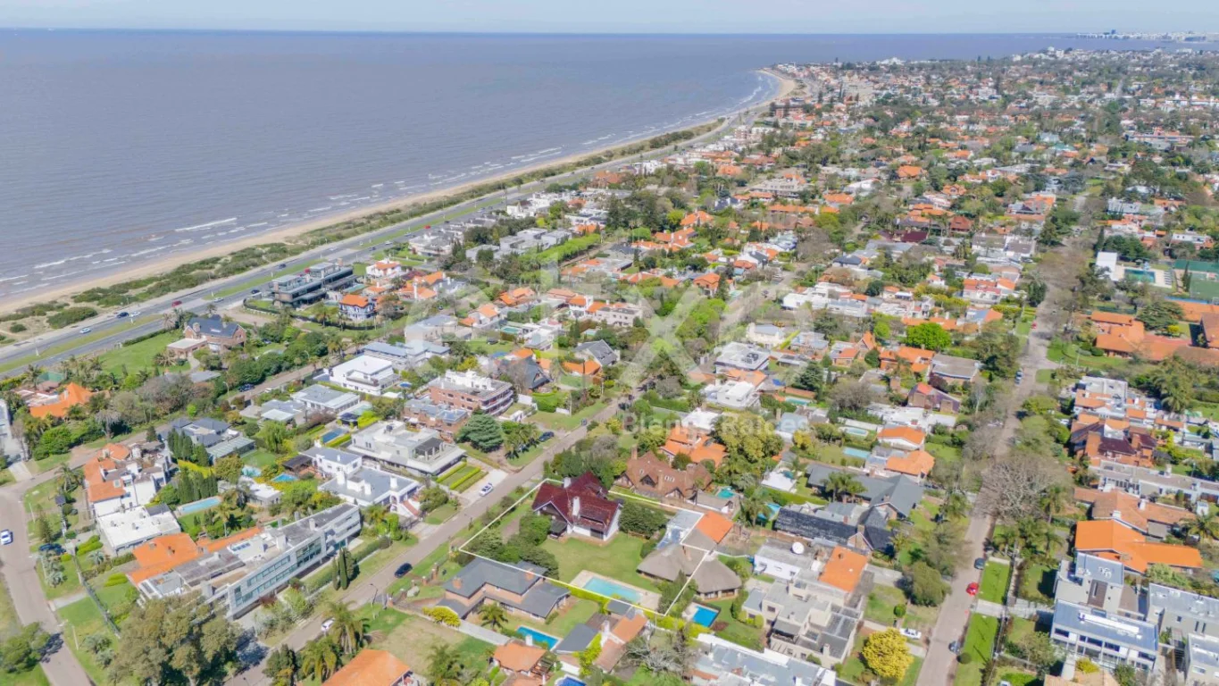 Terreno en Carrasco, propiedad 222983 -Imagen 1