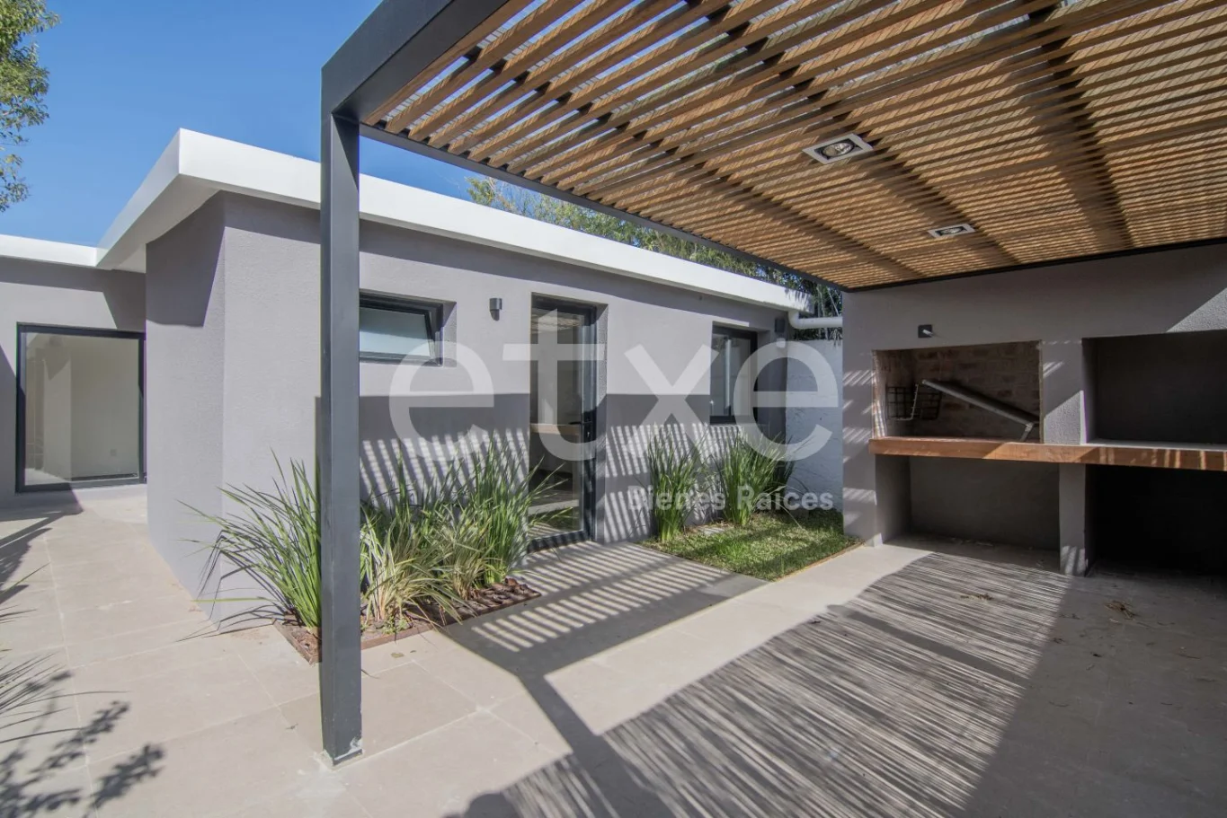 Casa en Carrasco Norte, propiedad 295815 -Imagen 1