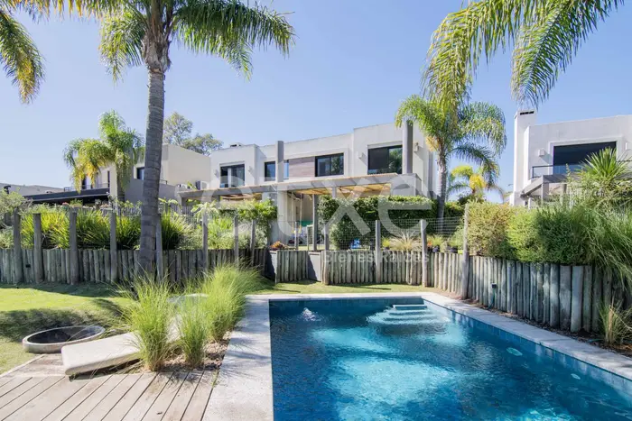 Casa en Venta Renta La Bahia Lagos