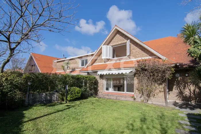 Casa Ph Venta Carrasco zona plaza Lieja