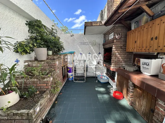 Venta Casa 4 Dormitorios 3 Baños Patio con Parrillero Parque Batlle Montevideo