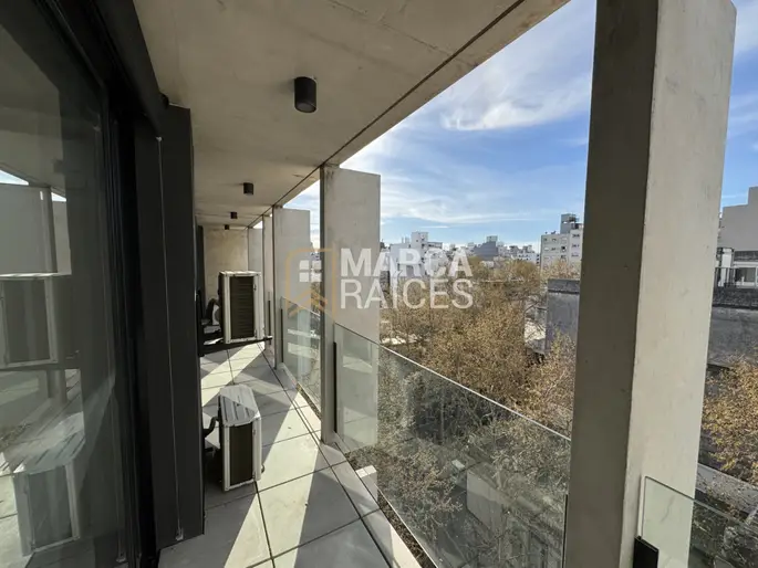 Alquiler Apartamento semi equipado 2 Dormitorios con garage piso alto Barrio Sur Montevideo