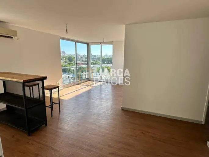 Alquiler Apartamento 2 Dormitorios con Garage. Tres Cruces, Montevideo