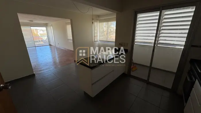 Alquiler de Apartamento de 3 Dormitorios con Garaje Doble