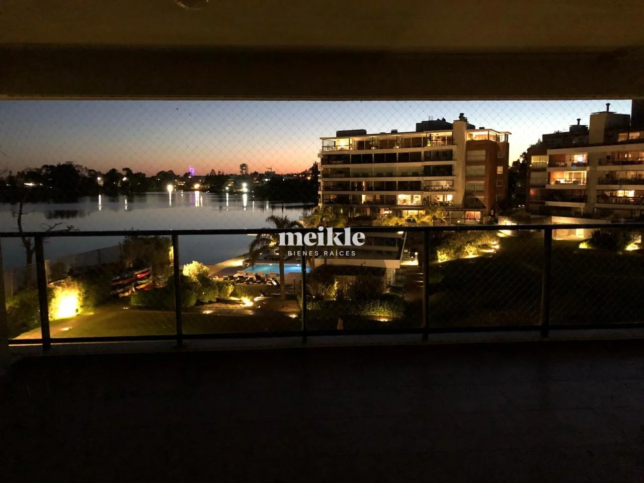 Apartamento en La Caleta, propiedad 112635 -Imagen 15