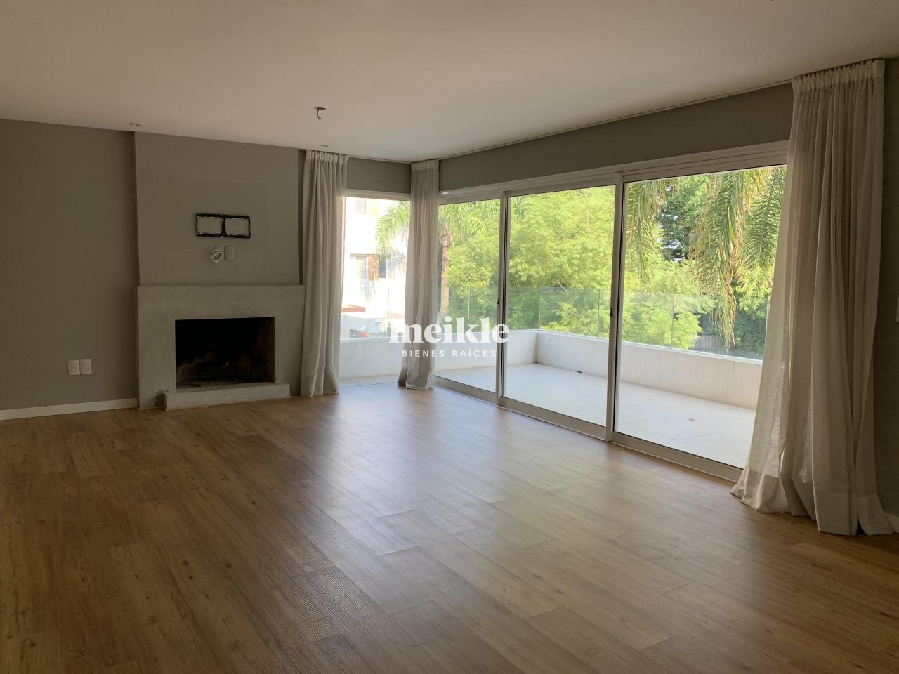 Apartamento en La Caleta, propiedad 272925 -Imagen 1