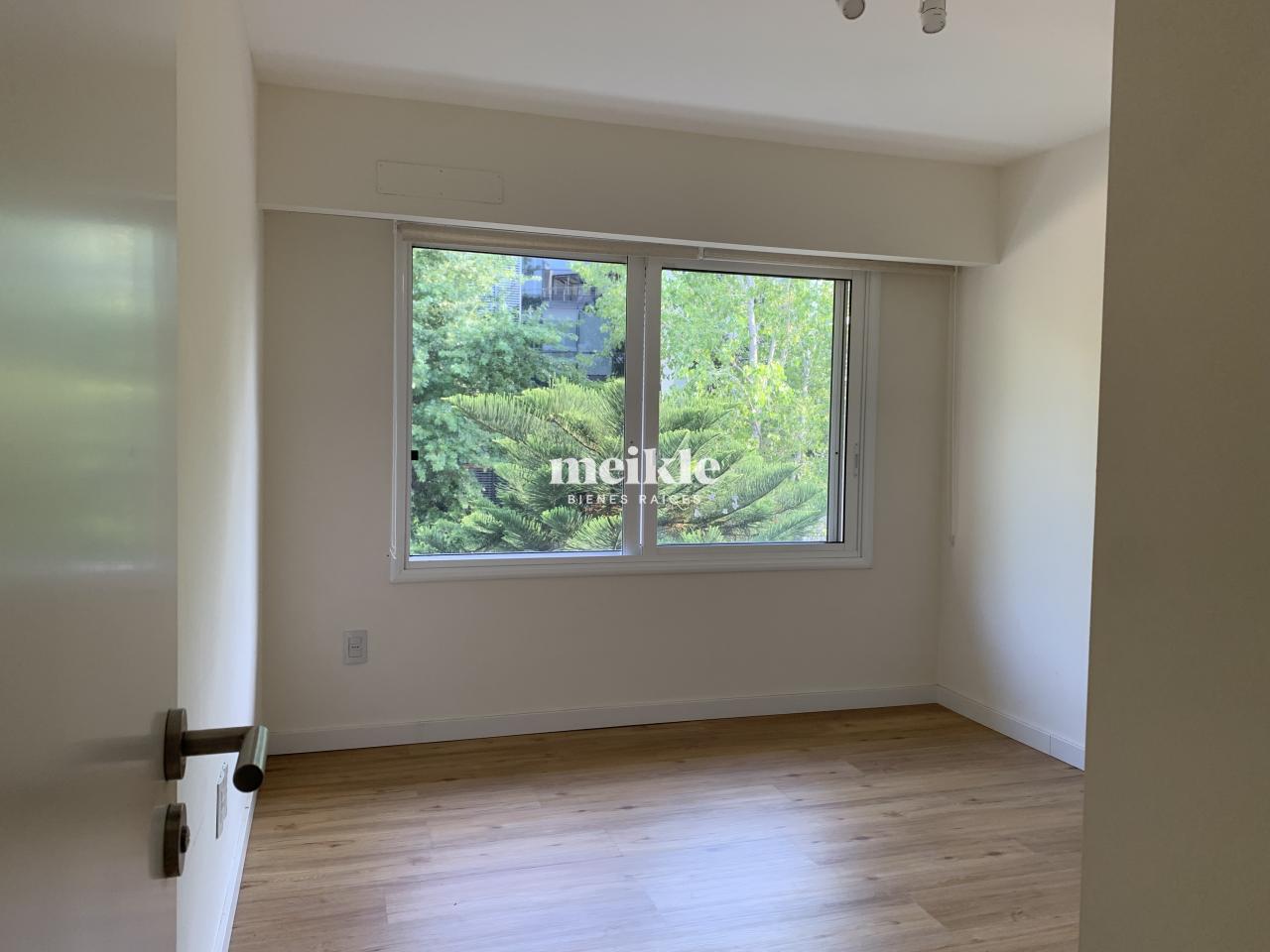 Apartamento en La Caleta, propiedad 272925 -Imagen 11