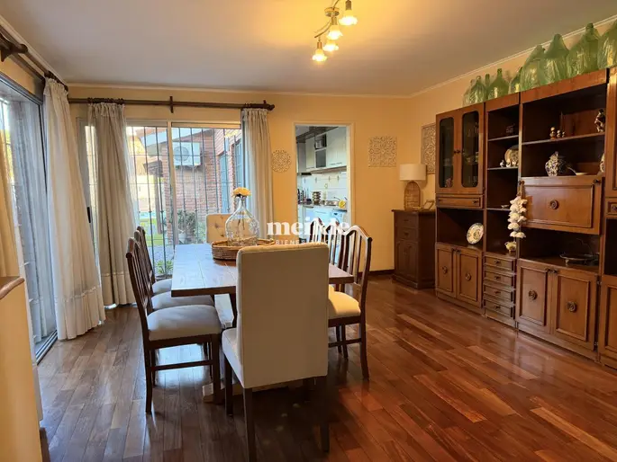 Venta casa PH de 4 dormitorios en zona de colegios