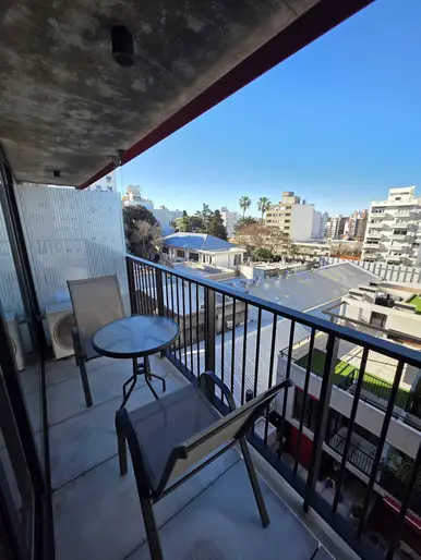 Monoambiente con Terraza en Pocitos