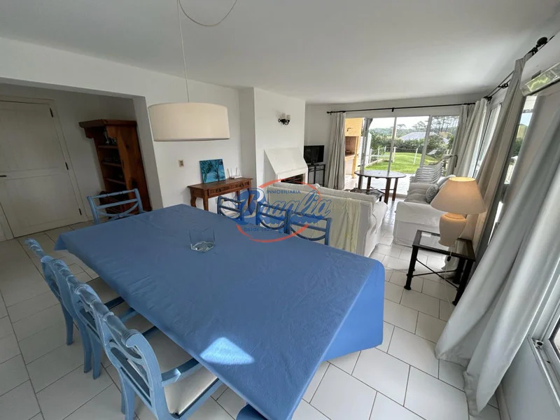 Apartamento en La Brava, propiedad 98379 -Imagen 2