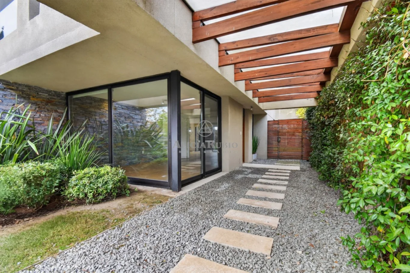 Casa en Carrasco Este, propiedad 303272 -Imagen 2