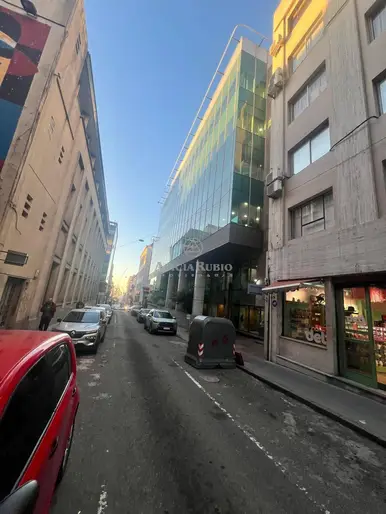 OFICINA EN VENTA (NO ADMITE VIVIENDA) EN CIUDAD VIEJA