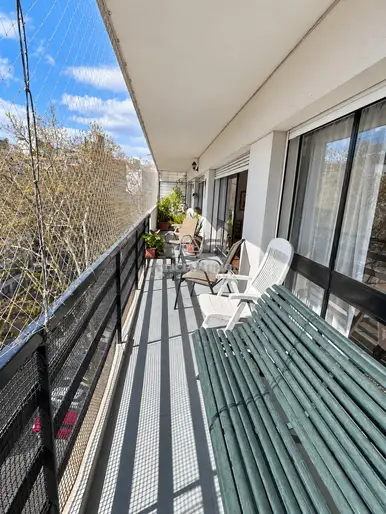 SCOSERIA Y ELLAURI-GRAN BALCON. LIV.COM, ESTAR, 4 DORM. 3 BAÑOS. SERV. COM. COCHERA Y GJE. LOSA +AGUA+ PORT, GC$27.000