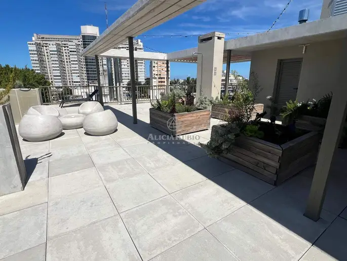 PROX GARIBALDI Y AV.ITALIA. A ESTRENAR! BALCON. GARAJE FIJO. AMENITIES GC$5.600 LEY ANV. EDIFICIO 01 VILA