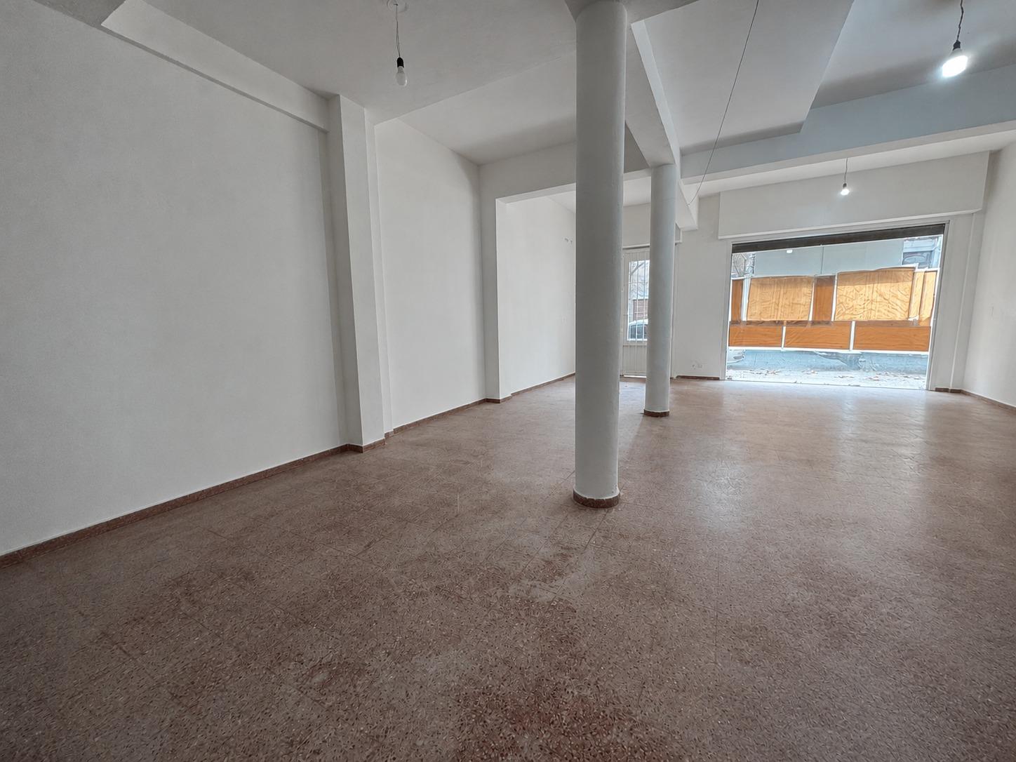 Local en Tres Cruces, propiedad 274776 -Imagen 7