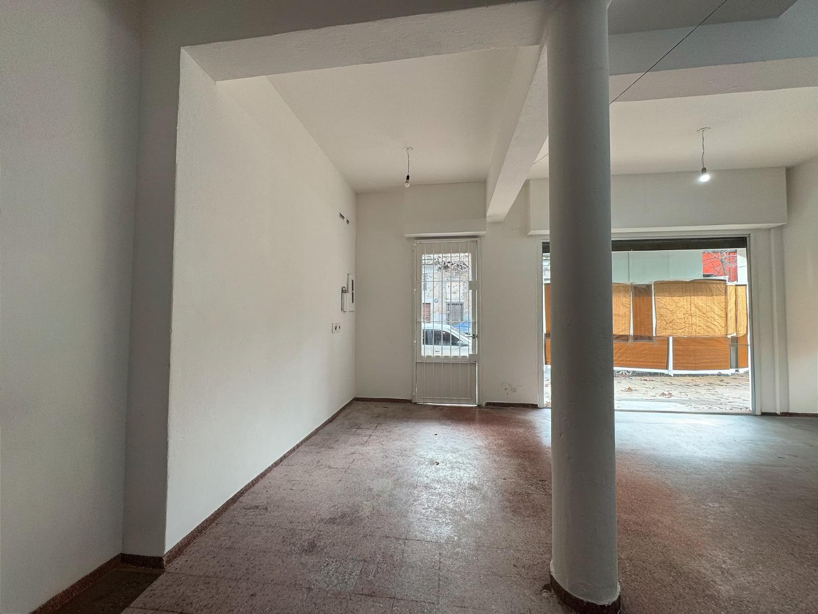 Local en Tres Cruces, propiedad 274776 -Imagen 9