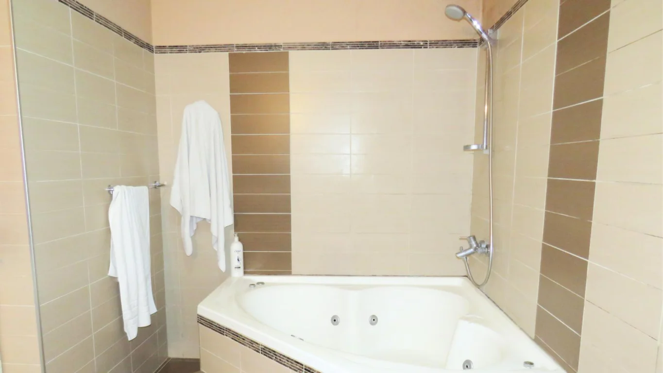 Local en Perez Castellanos, propiedad 79996 -Imagen 10