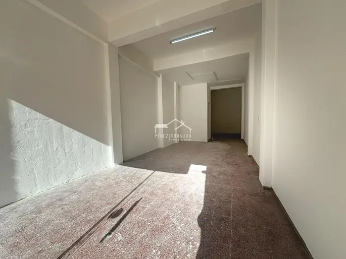 Venta local comercial ubicado al frente - Con Renta 8,40%