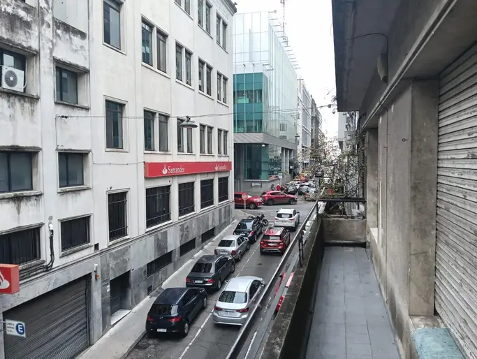 Venta apartamento dos dormitorios al frente Ciudad Vieja
