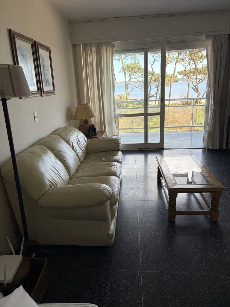 Apartamento en Playa Mansa, propiedad 294318 -Imagen 8
