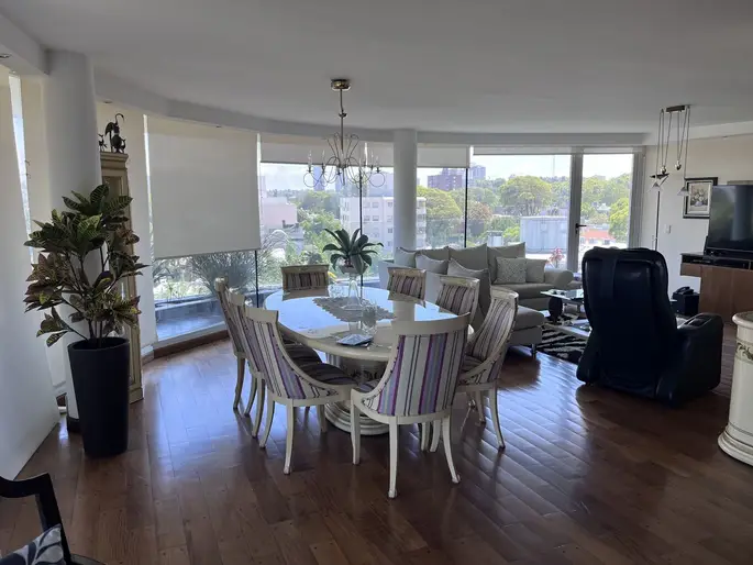 Venta de Espectacular apartamento con parrillero propio en Malvin