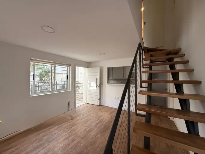 Apartamento En Venta En Aguada 2 Dormitorios Con Patio CON RENTA