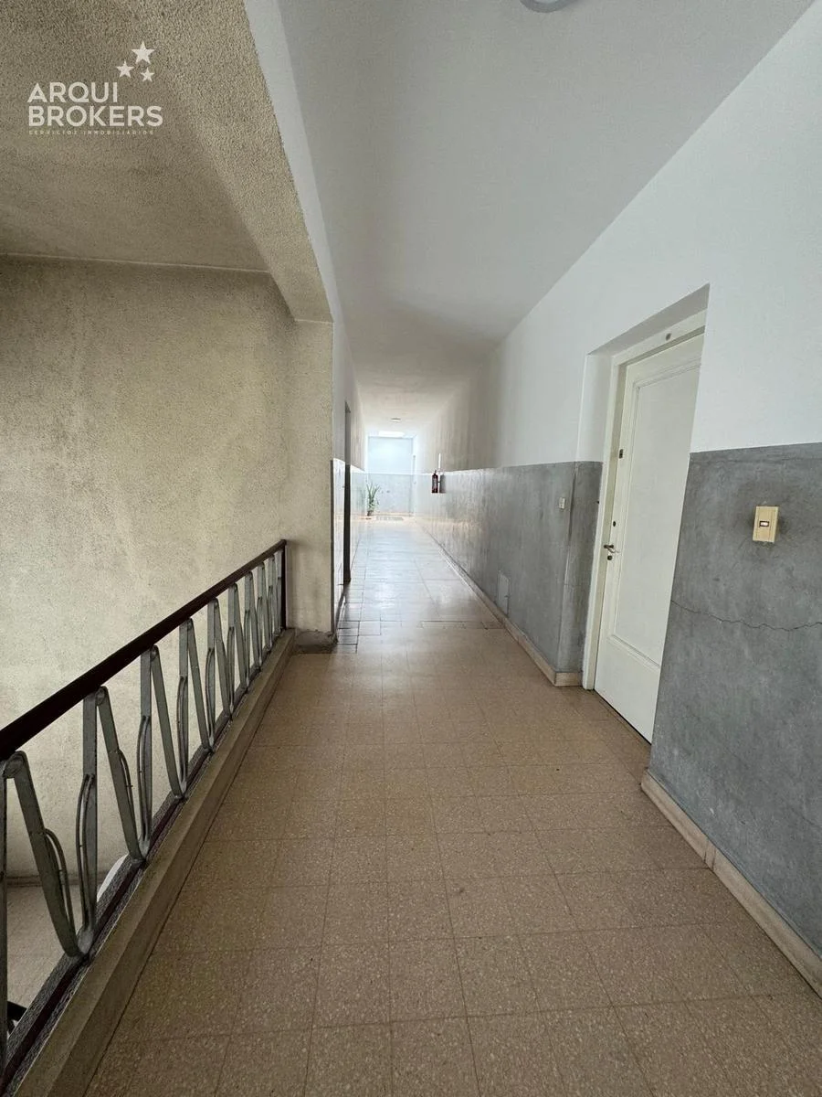 Local en Tres Cruces, propiedad 273258 -Imagen 10