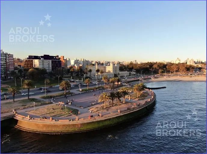 Venta apartamento de dos dormitorios en Parque Rodó - 526