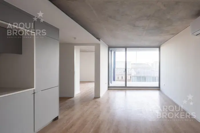 Apartamento de tres dormitorios en venta con renta en Centro - 202
