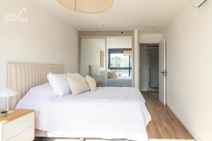 Apartamento de dos dormitorios en venta en Buceo - 1904