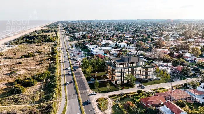 Apartamento de dos dormitorios en venta en Lagomar