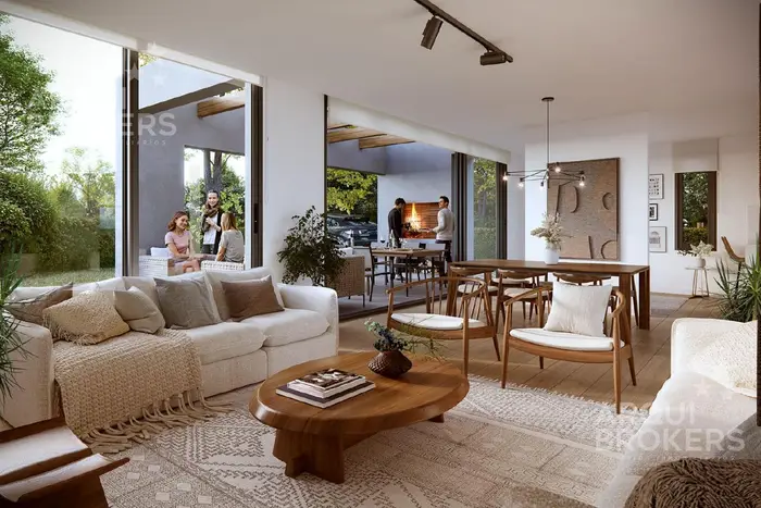 Casa de cuatro dormitorios en venta en Carrasco - 015A