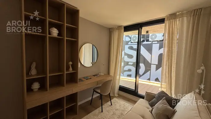 Apartamento de dos dormitorios en venta en Buceo - 1306B