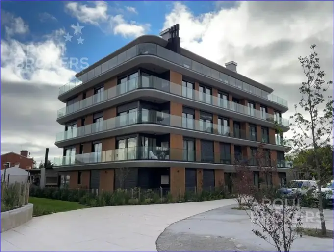 Venta apartamento penthouse de tres dormitorios en Barra de Carrasco - 402d